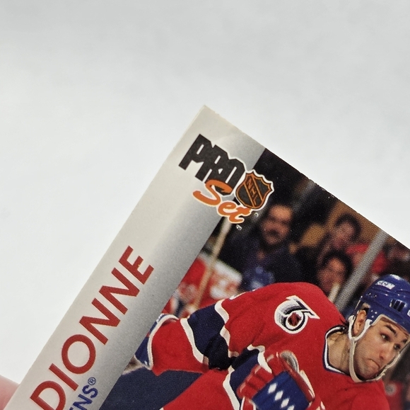 NHL 1992-93 Gilbert Dionne Montreal Canadiens #92 Pro Set Hockey Card - Picture 2 of 5